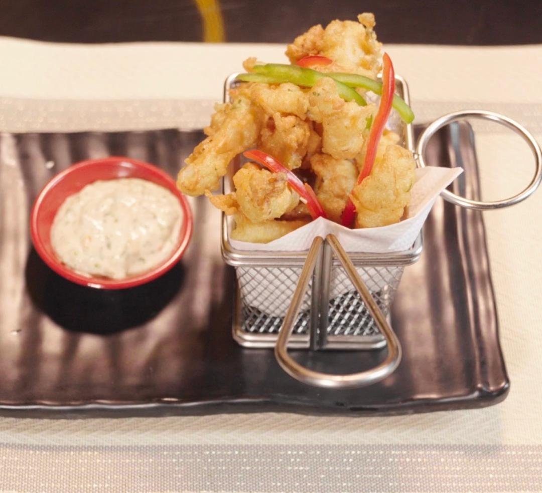  Golden fried calamari 